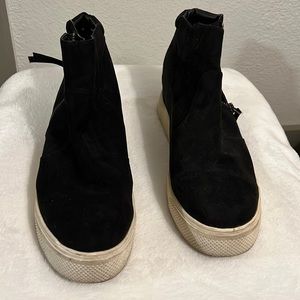 Used heeled booties size 10